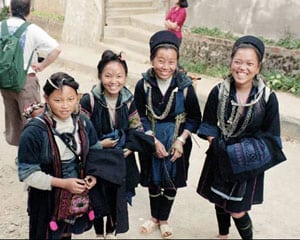 Schoolchildren from the Black Hmong Tribe in Northwest Vietnam - photos by Siobhan McGeady
