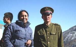 Mridula with a Chinese soldier at Nathu-La
