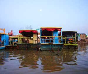 Houseboats in Chong Khneas - photos by Jacqui Menard 