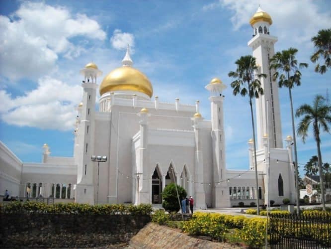 The Omar Sultan Ali Saiffuddin Mosque in Brunei