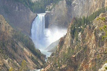 falls yellowstone