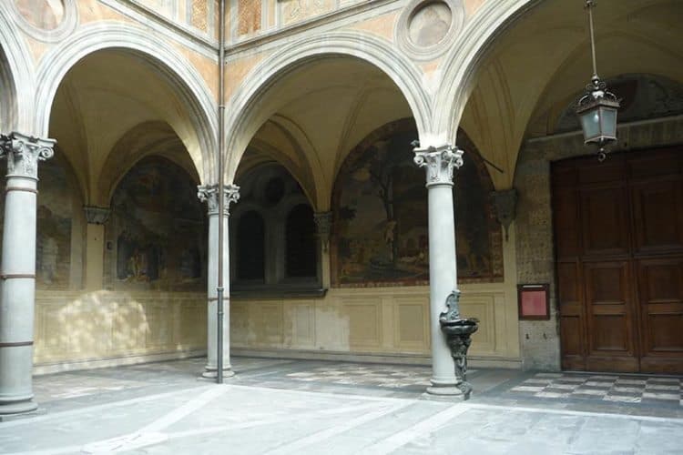 Florentine courtyard