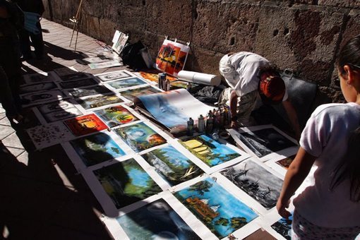 A street artist in Cuenca.