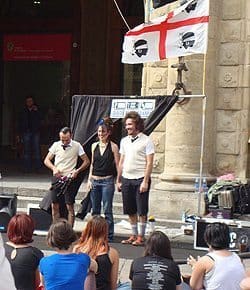 Loud street performers are sometimes annoying in Bologna. Tina Gordon photo.