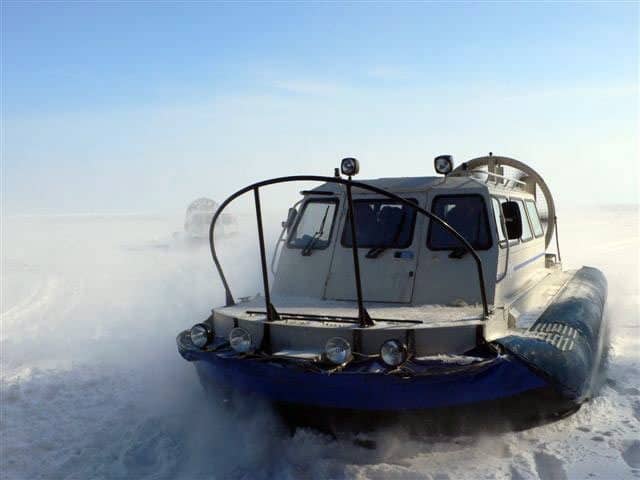 Take a hovercraft across Lake Baikal. MIRs photos. 