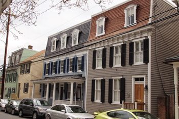 A beautiful aspect of the city are the many old houses.