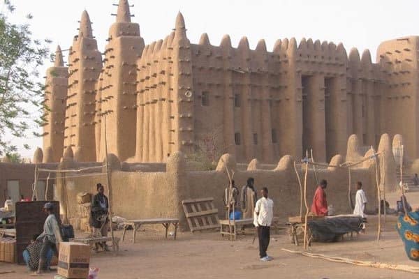 The world's larget mud building in Djenne Mali