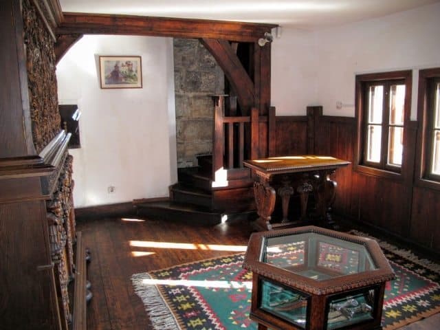 Furnishings at Bran Castle in Transylvania help to tell the stories of Romanian royals who restored the 14th-century castle and made it one of their residences in the 1920s and 30s. The castle is still owned by their descendants.