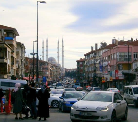 Bagdat Caddesi in Maltepe and the central Mosque