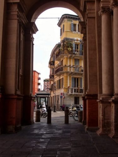 An elegant archway in Parma, Italy. Sabrina Sucato photos.