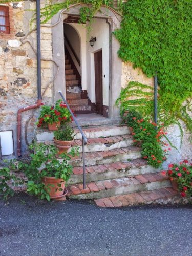 A Tuscan doorway.