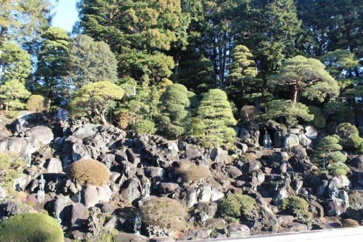 Topiary garden at Narita Temple.