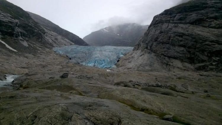 On the way to Nigardsbreen. 