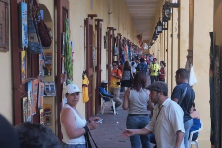 The market full of tourists and cruise ship passengers in Cartagena