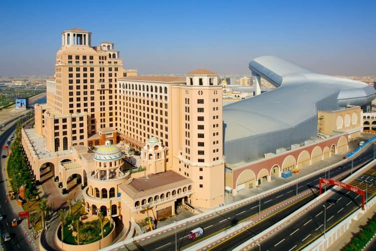 The exterior of the Mall of the Emirates that contains Ski Dubai.