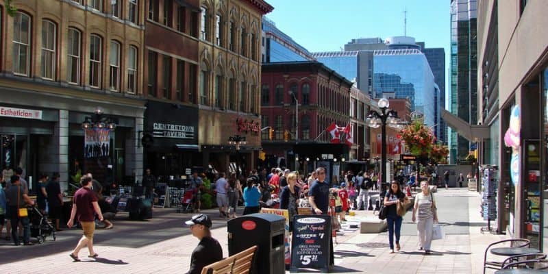 Ottawa's streets are a cultural haven, offering countless options for shopping and dining.
