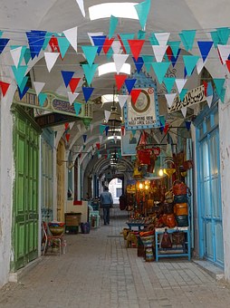 Souks in the Tunis Medina. Photo from Pixabay.