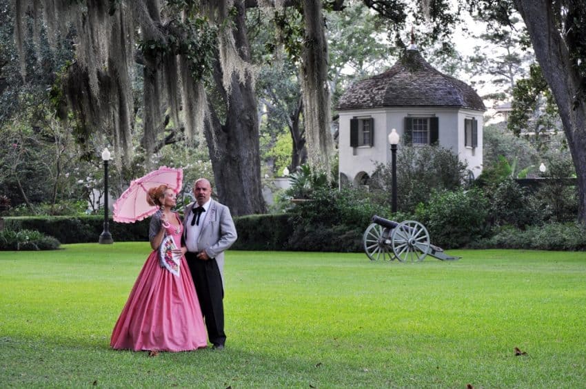 An Easter Stroll around the well-cared for grounds of the Houmas House Plantation.