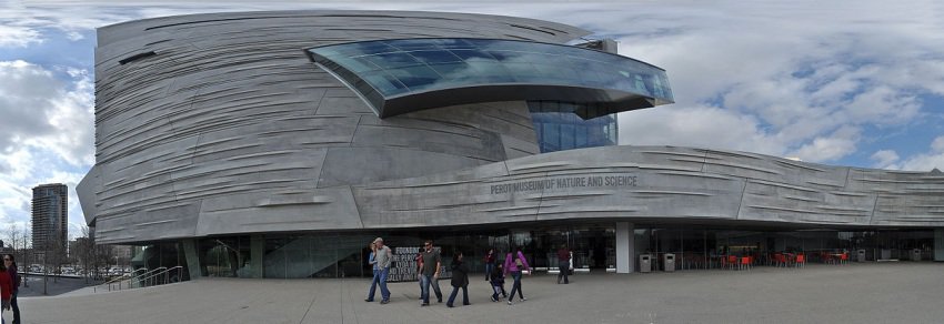 Panoramic view of the plaza of the Perot Museum of Nature and Science, Dallas, Texas. Photo by Joe Mabel. 