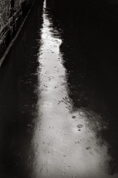 Robert Hecht, 2002, Rain on canal, Venice