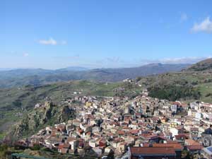 The hilltop village of Caesaro