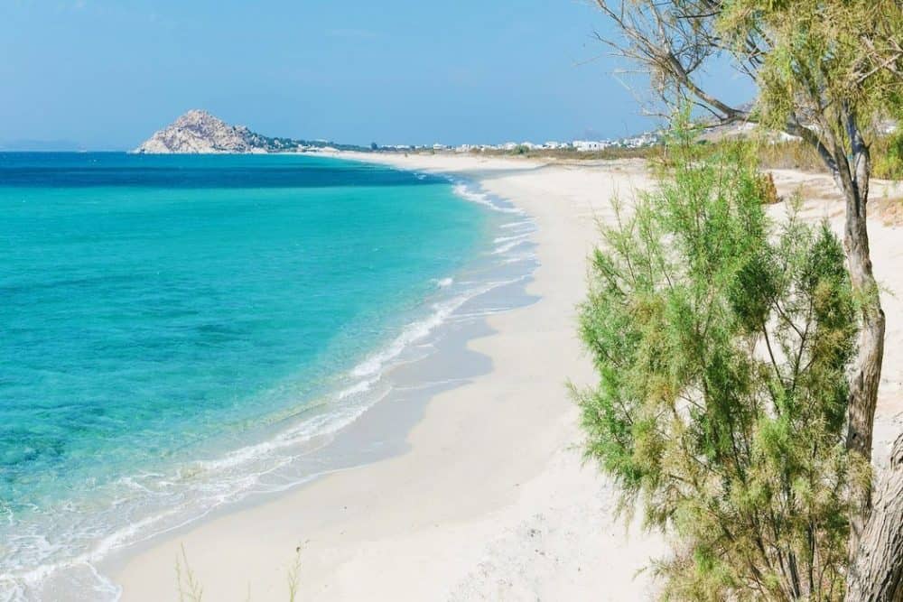 This beach would be even better if it were a nude beach. Greek islands