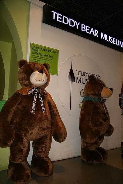 The Teddy Bear Museum is a wonderful place to bring children! 