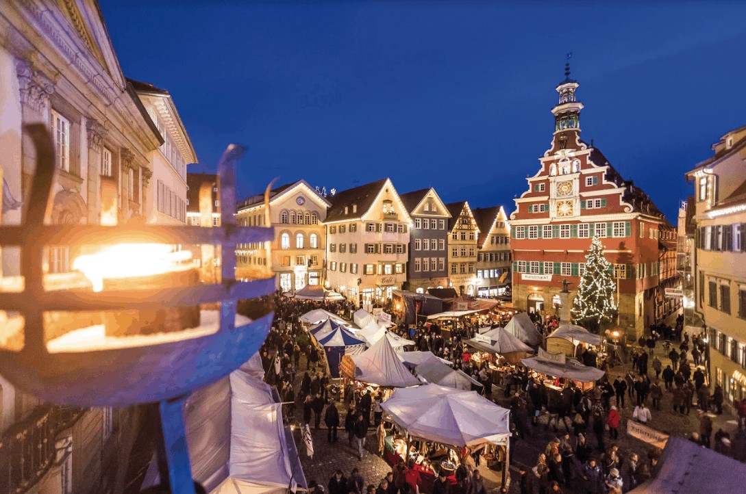 Stuttgart's Christmas Markets Light Up The City - GoNOMAD Travel