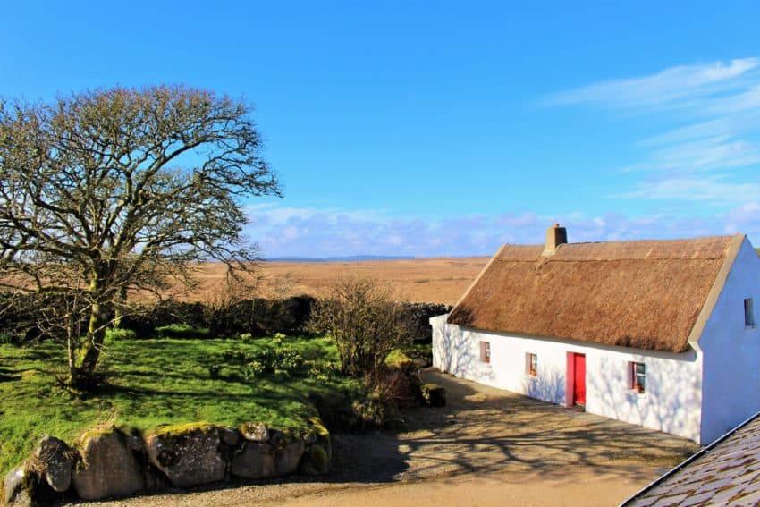 This 200-year-old thatched cottage looks just like it did in past centuries. Photo courtesy of Cnoc Suain.