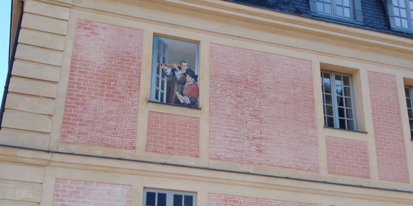 Trompe de l'oile at Hotel des Gendarmes, Versailles. M.L. Tilloy photo.