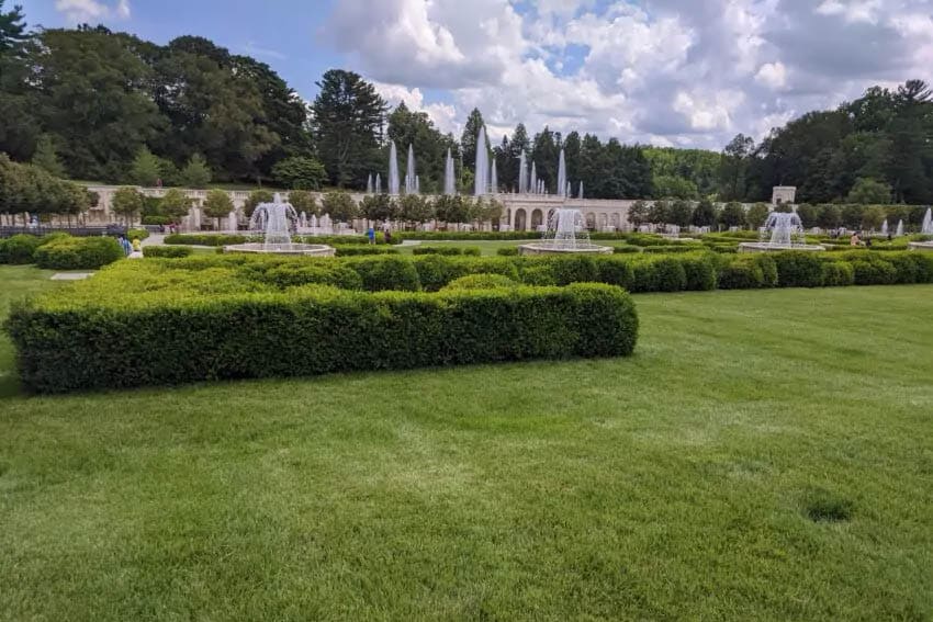 Longwood-gardens-fountains