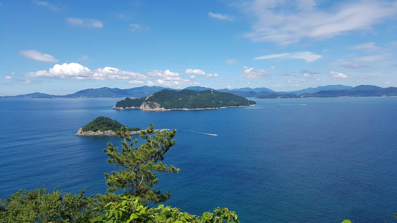 The theme of this hike? Surrounded by blue in Saryangdo, South Korea. 