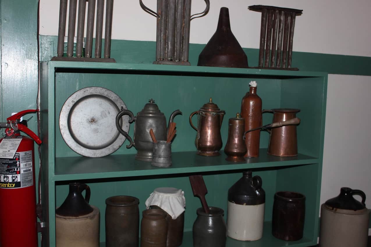 The kitchen of the slave quarters at Waveland.