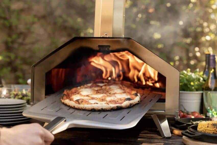 Ooni Fyre pizza oven