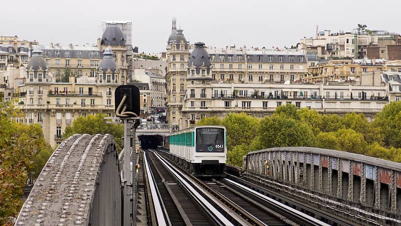 Bir Hakeim Paris Metro elevated Subway