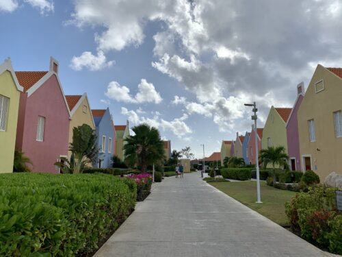Charleston-style townhomes: the Marriot Dive resort - just a mile from the airport on Bonaire.