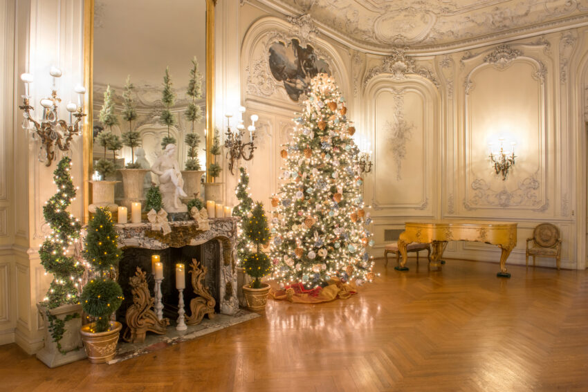 The Elms Ballroom decorated for Christmas in Newport.