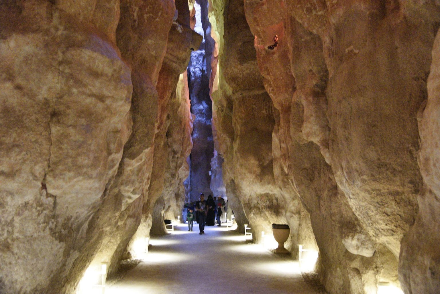 inside the cave Al El 1