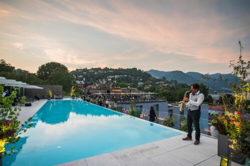 Rooftop bar Hilton Lake Como