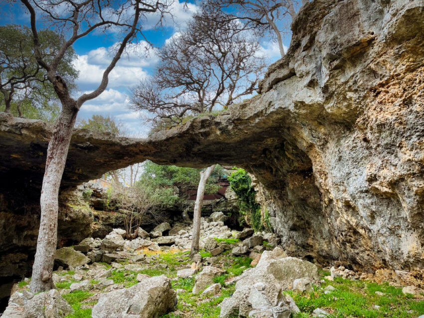 Natural Bridge Caverns Entrance