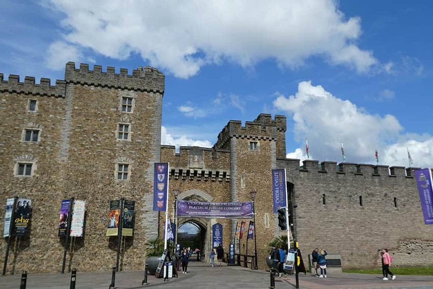 Cardiff-Castle1
