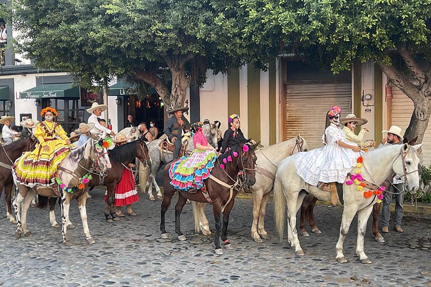 airbnb Dia Los Muertos in Puerto Vallarta, Mexico. Photo by Rene Cizio