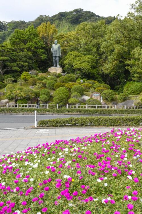Bronze statute of Saigo Takamori "Photograph provided by Kagoshima Prefecture Visitors Bureau"