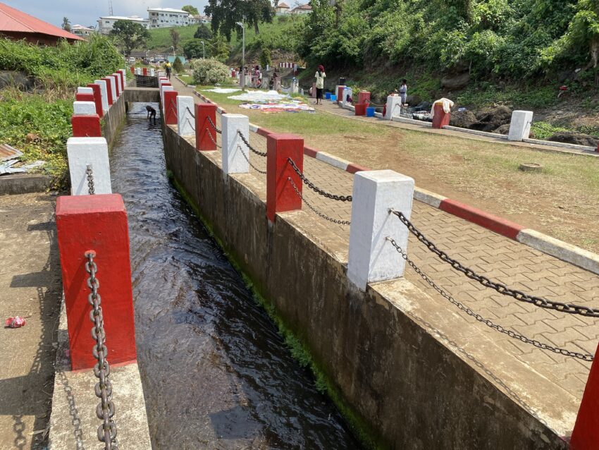 n Luba, a canal gives the people access to bathing spots.