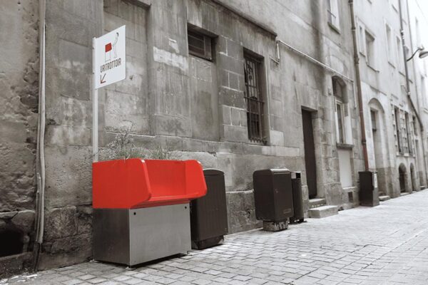 Uritrottoir in Paris, a new solution to the urine smell that permeates the city.