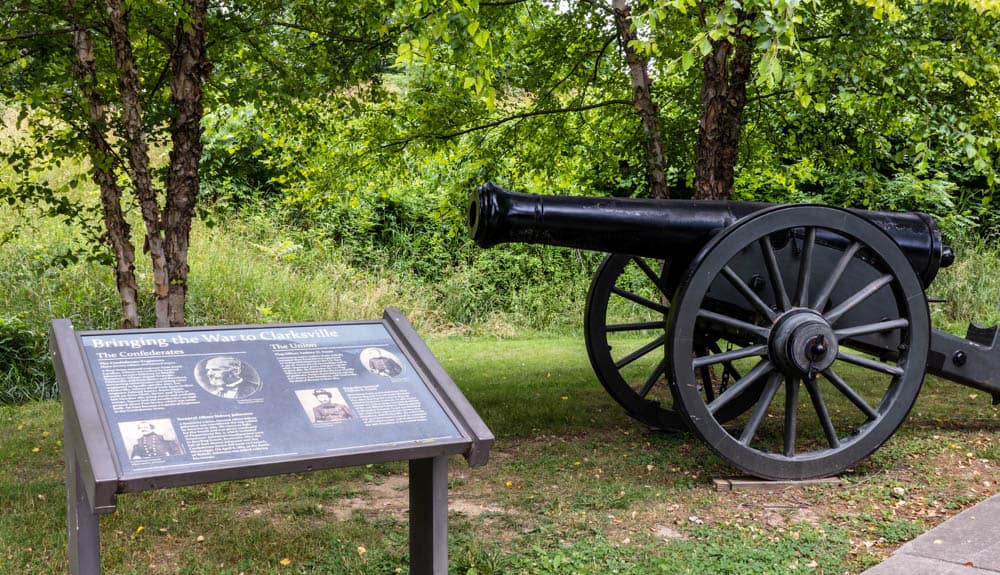 Fort Defiance was built in 1861 so Confederate troops could protect Clarksville from Union attacks.